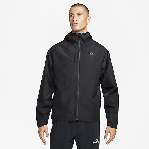 Impermeable Materiales sustentables en al menos 20 Prendas exteriores. Nike US